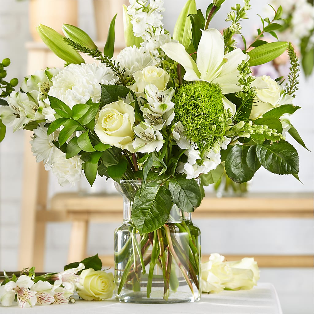Classic Ivory – A Florist Original – A Flower Matters, Dallas TX
