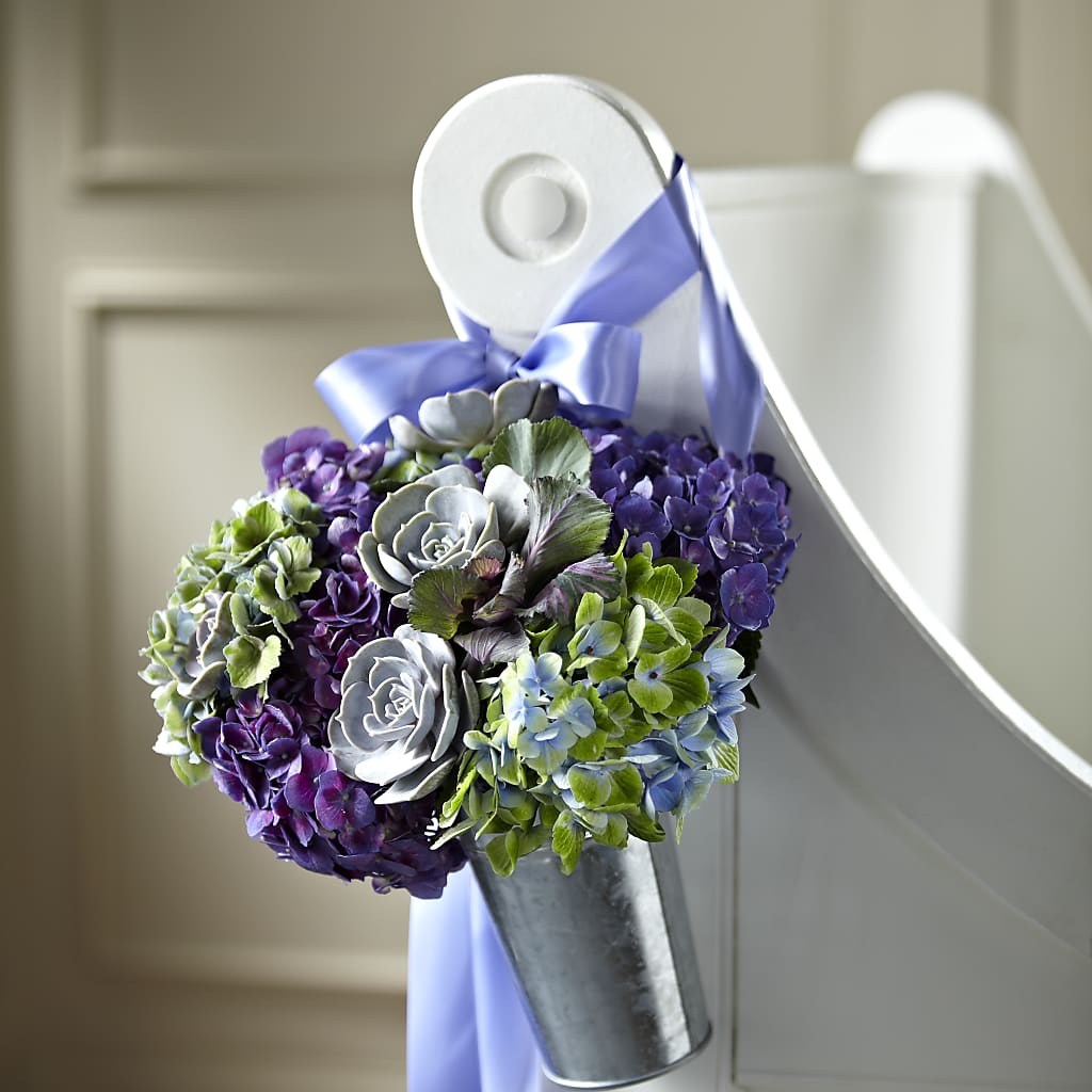 Declaration Pew Décor – A Flower Matters, Dallas TX